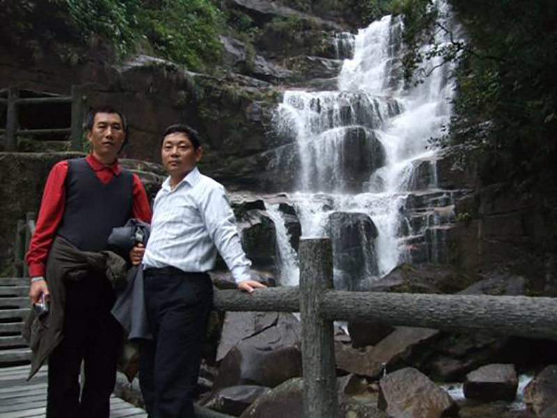 2009年3月份集團(tuán)工會(huì)組織全體員工外出旅游活動(dòng)4.jpg